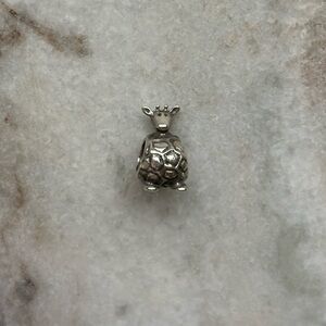 Silver Giraffe Pandora Charm (Retired)